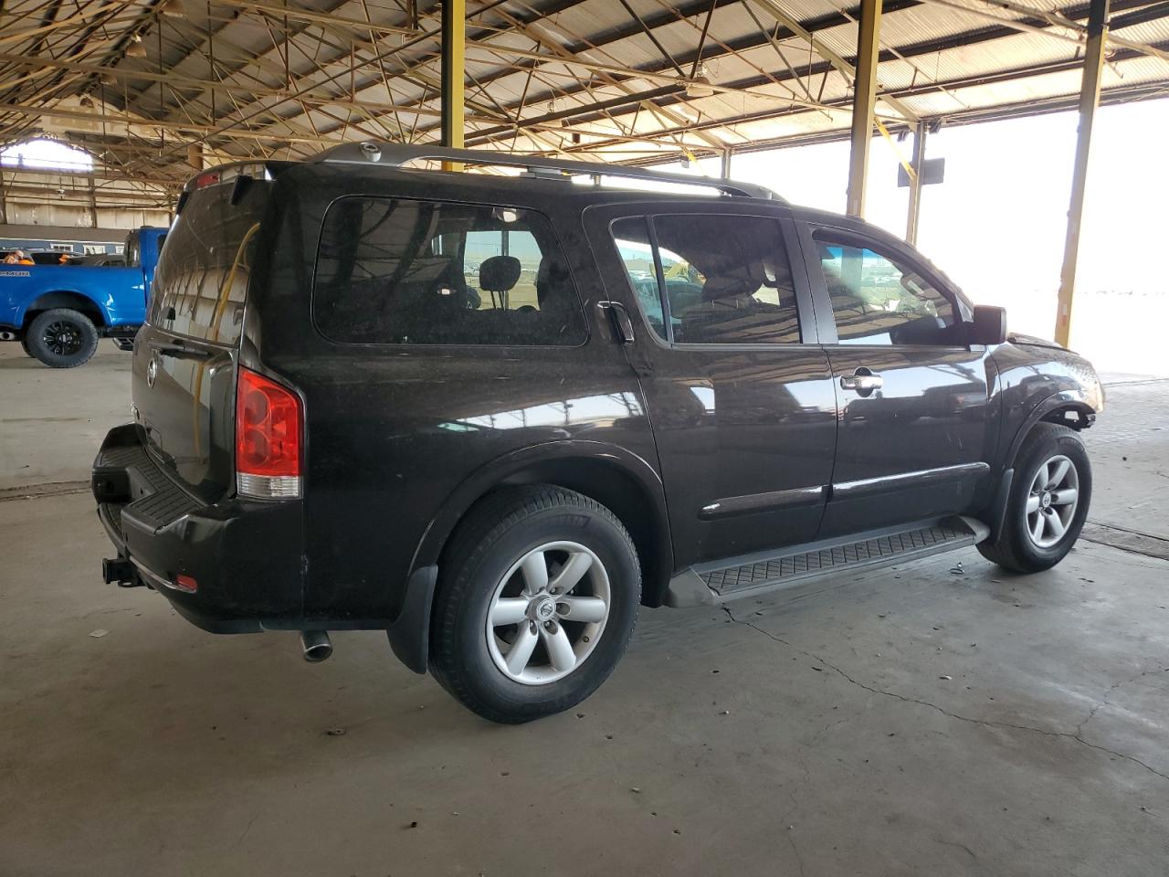 2015 Nissan Armada - Image 3