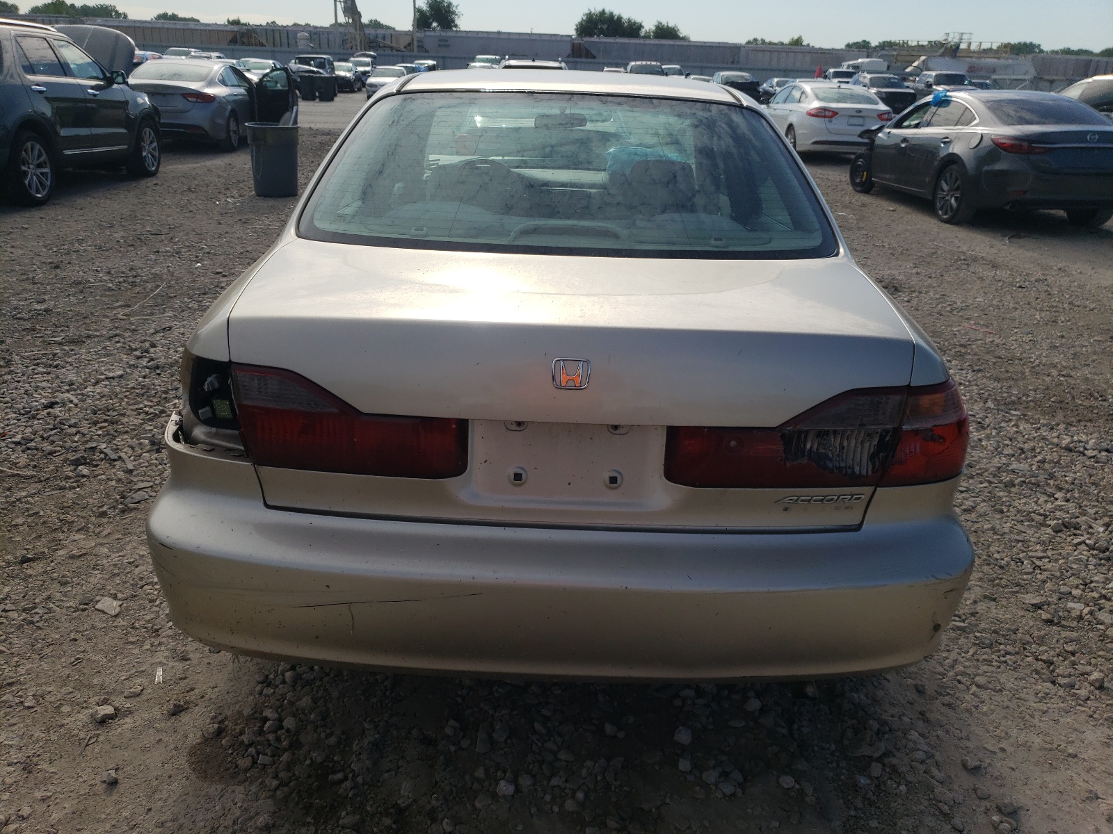 1HGCG5676YA097920 2000 Honda Accord Se