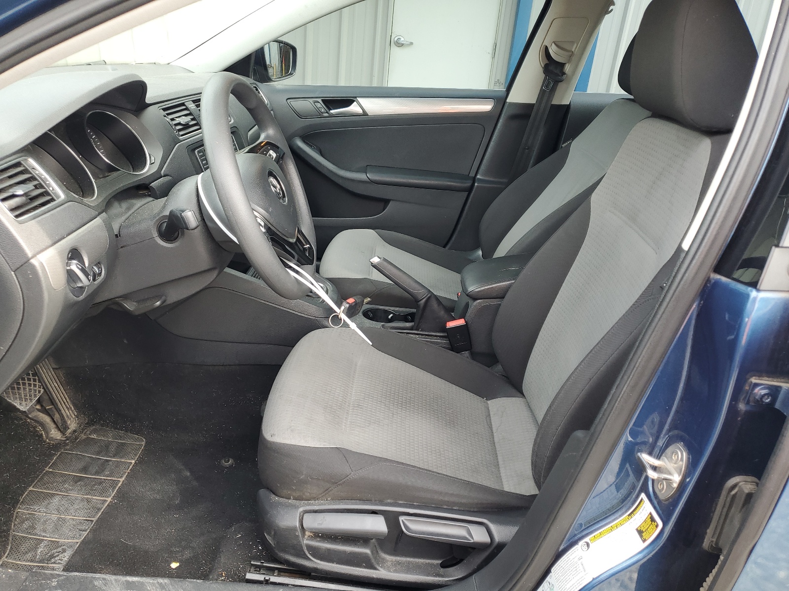 3VW2B7AJ1HM411142 2017 Volkswagen Jetta S