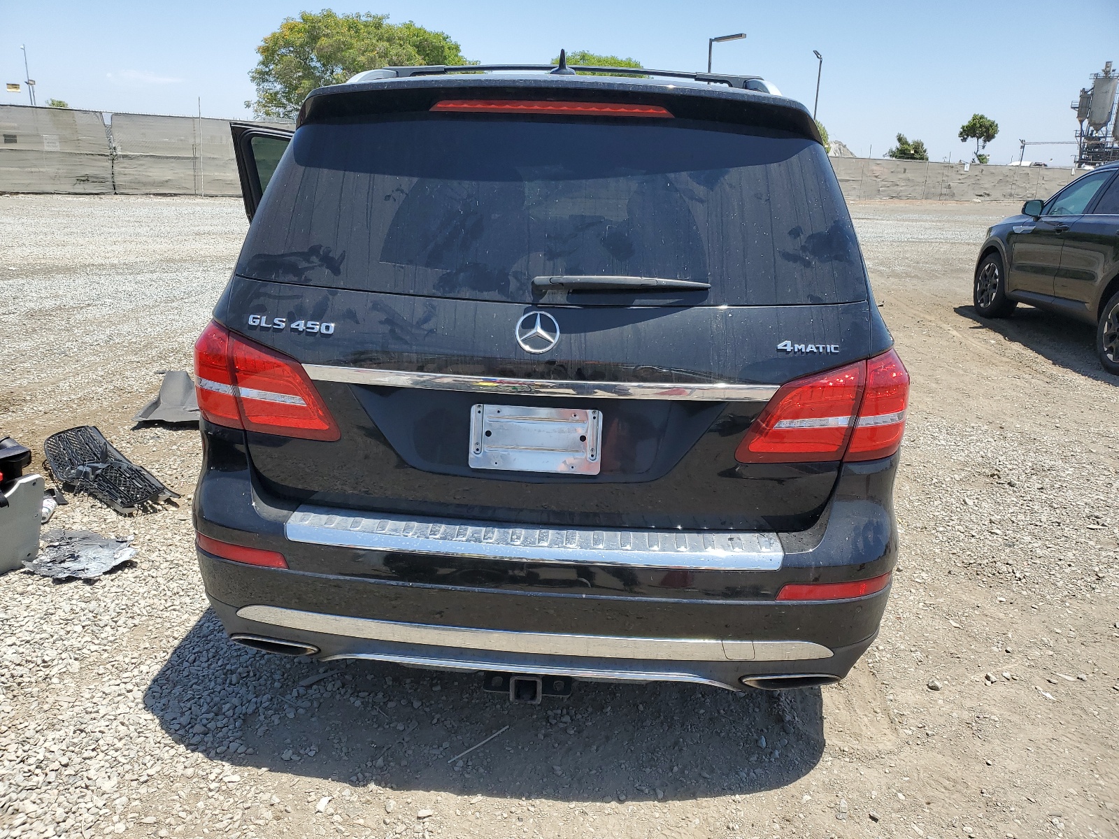 4JGDF6EE3JB140665 2018 Mercedes-Benz Gls 450 4Matic