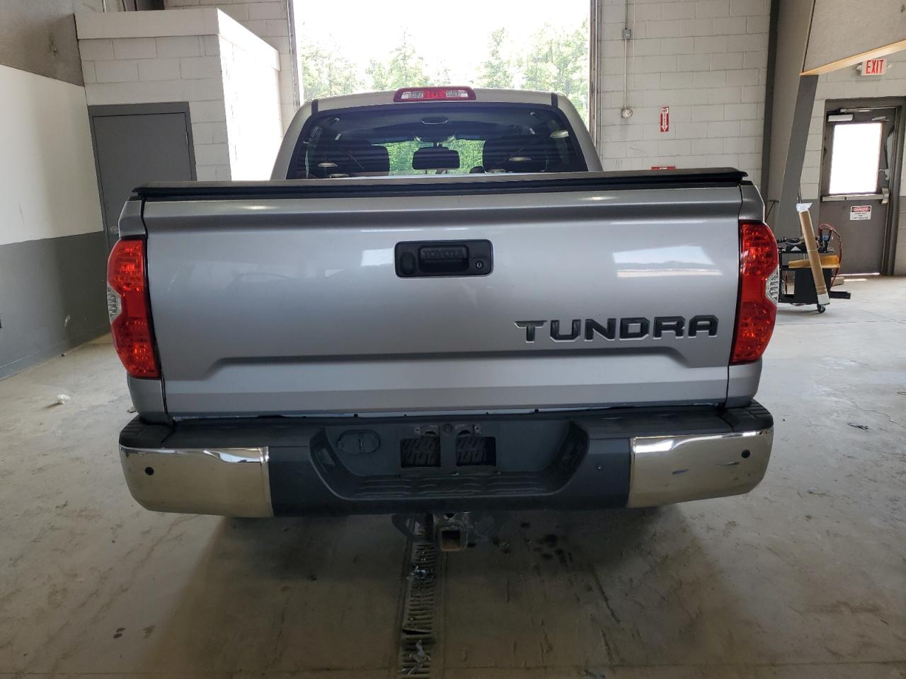 5TFDY5F16GX539246 2016 Toyota Tundra Crewmax Sr5