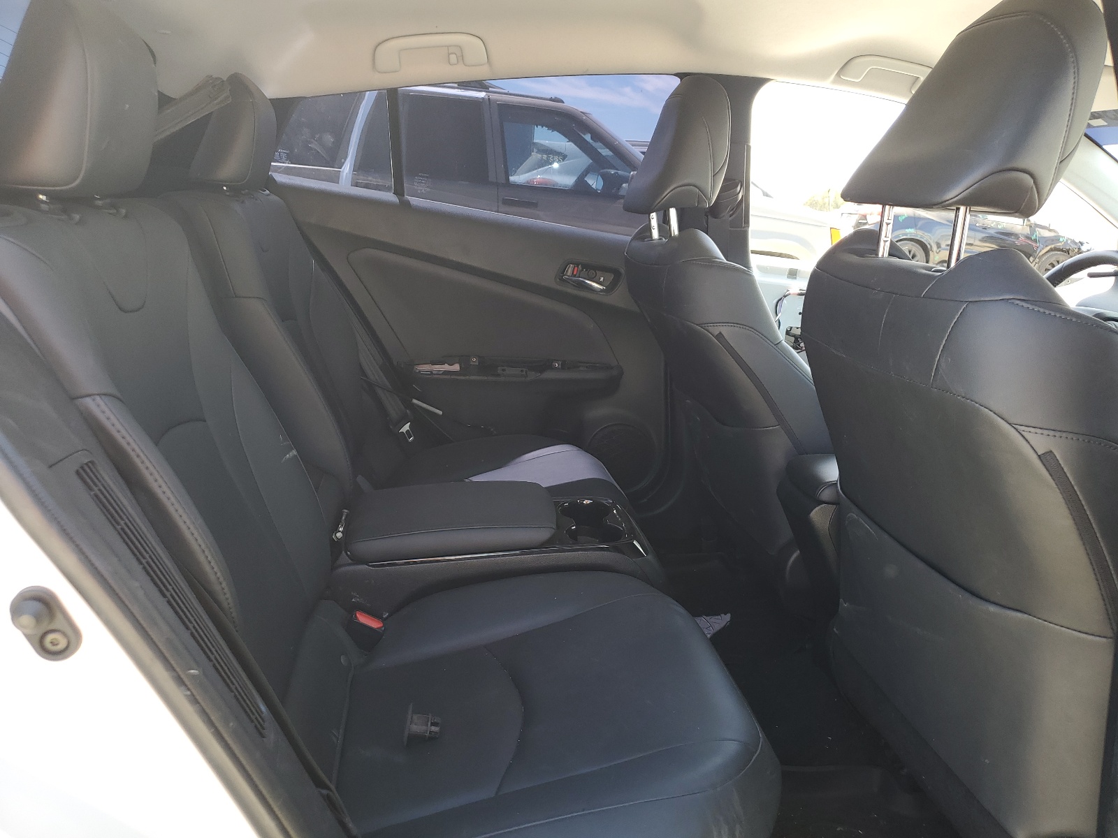 JTDKARFP5J3103980 2018 Toyota Prius Prime