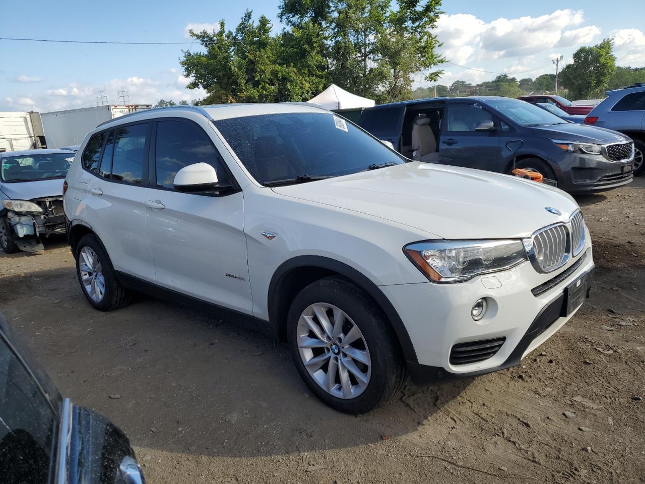 VIN 5UXWX9C37H0T24749 2017 BMW X3 no.4