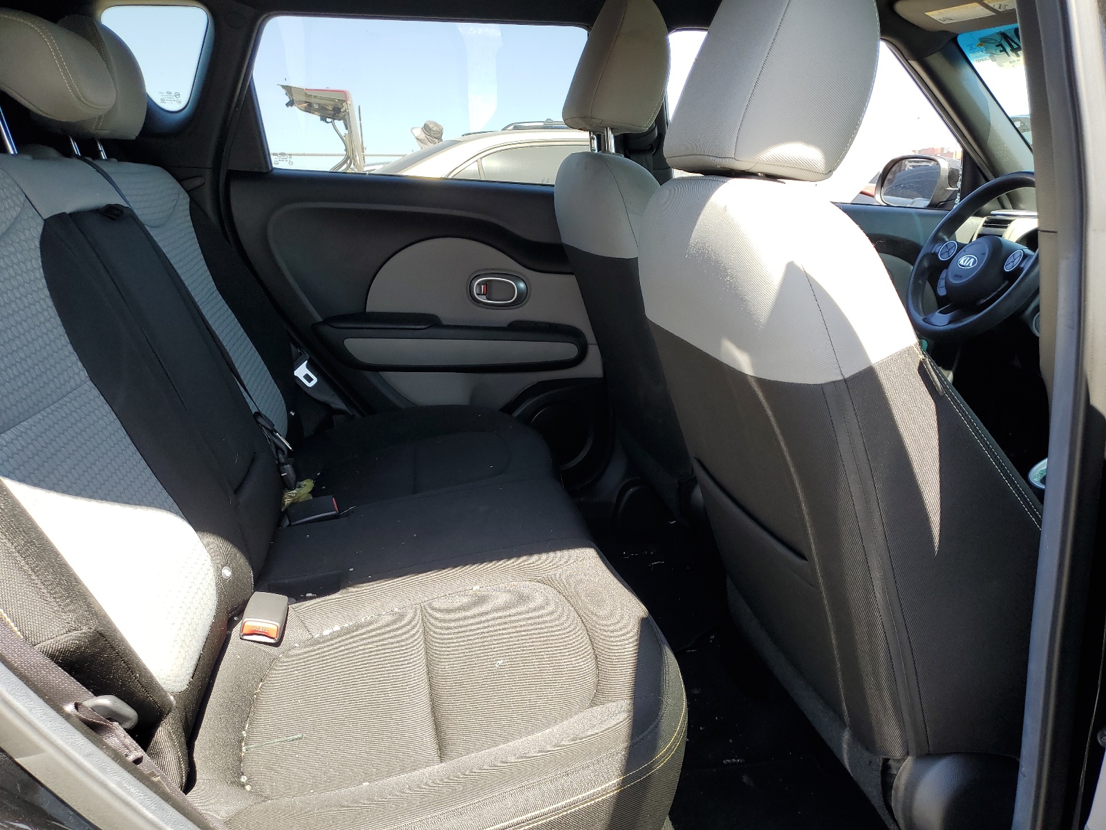 KNDJP3A50F7173108 2015 Kia Soul +