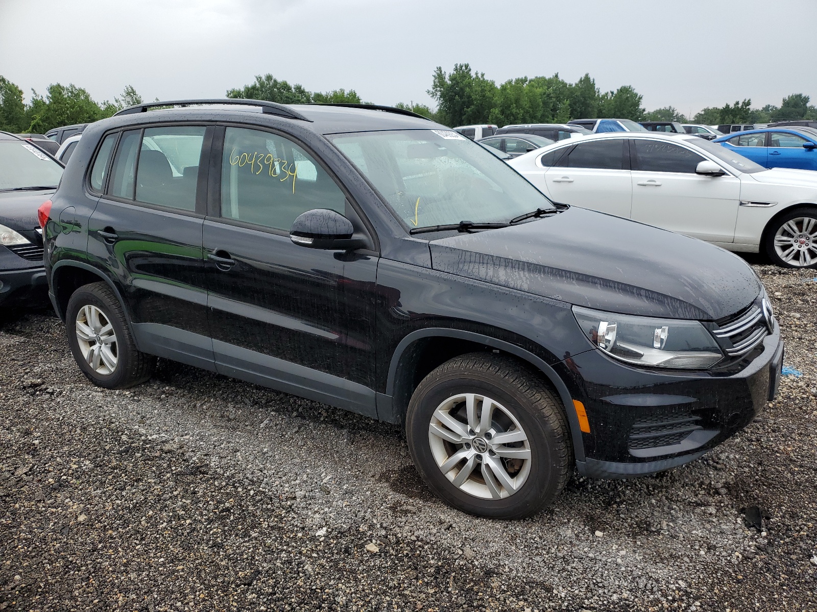 2015 Volkswagen Tiguan S vin: WVGBV7AX8FW116062