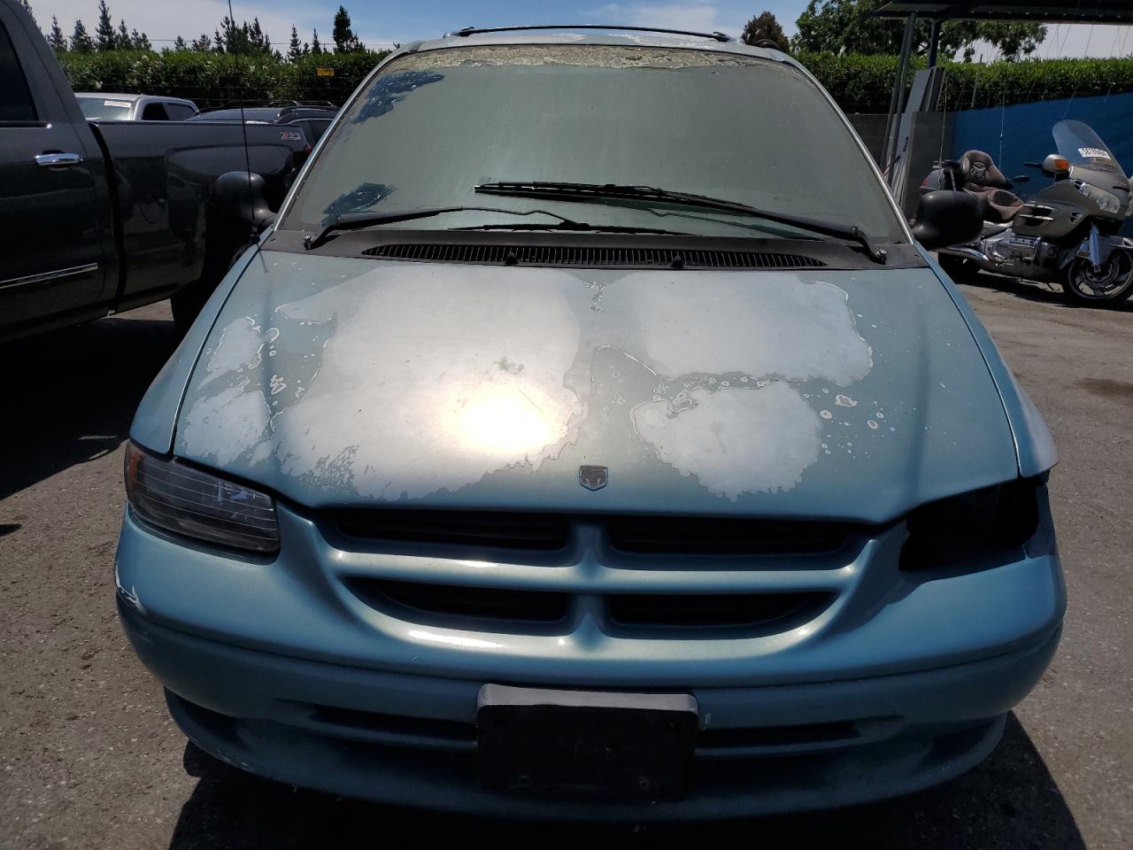 2B4GP45G8WR613101 1998 Dodge Caravan Se