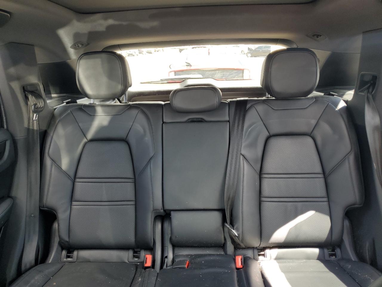 WP1AA2AY8KDA09962 2019 Porsche Cayenne