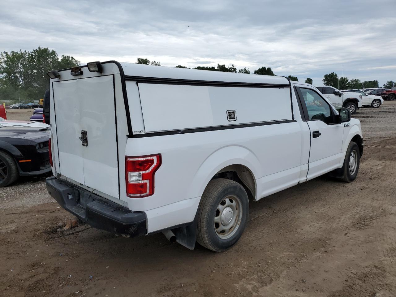 1FTMF1CBXJKF23261 2018 Ford F150