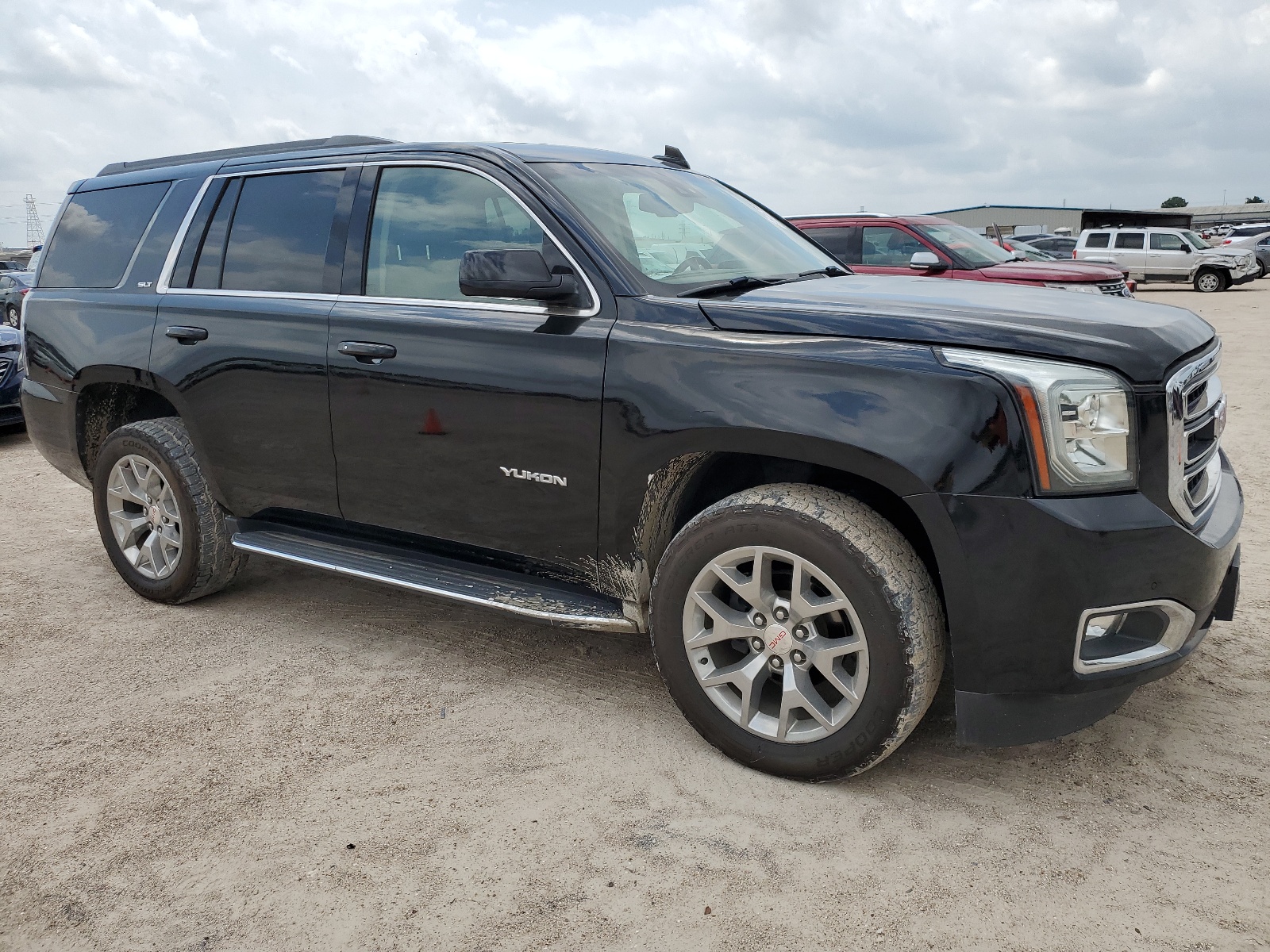 2019 GMC Yukon Slt vin: 1GKS2BKC8KR319641