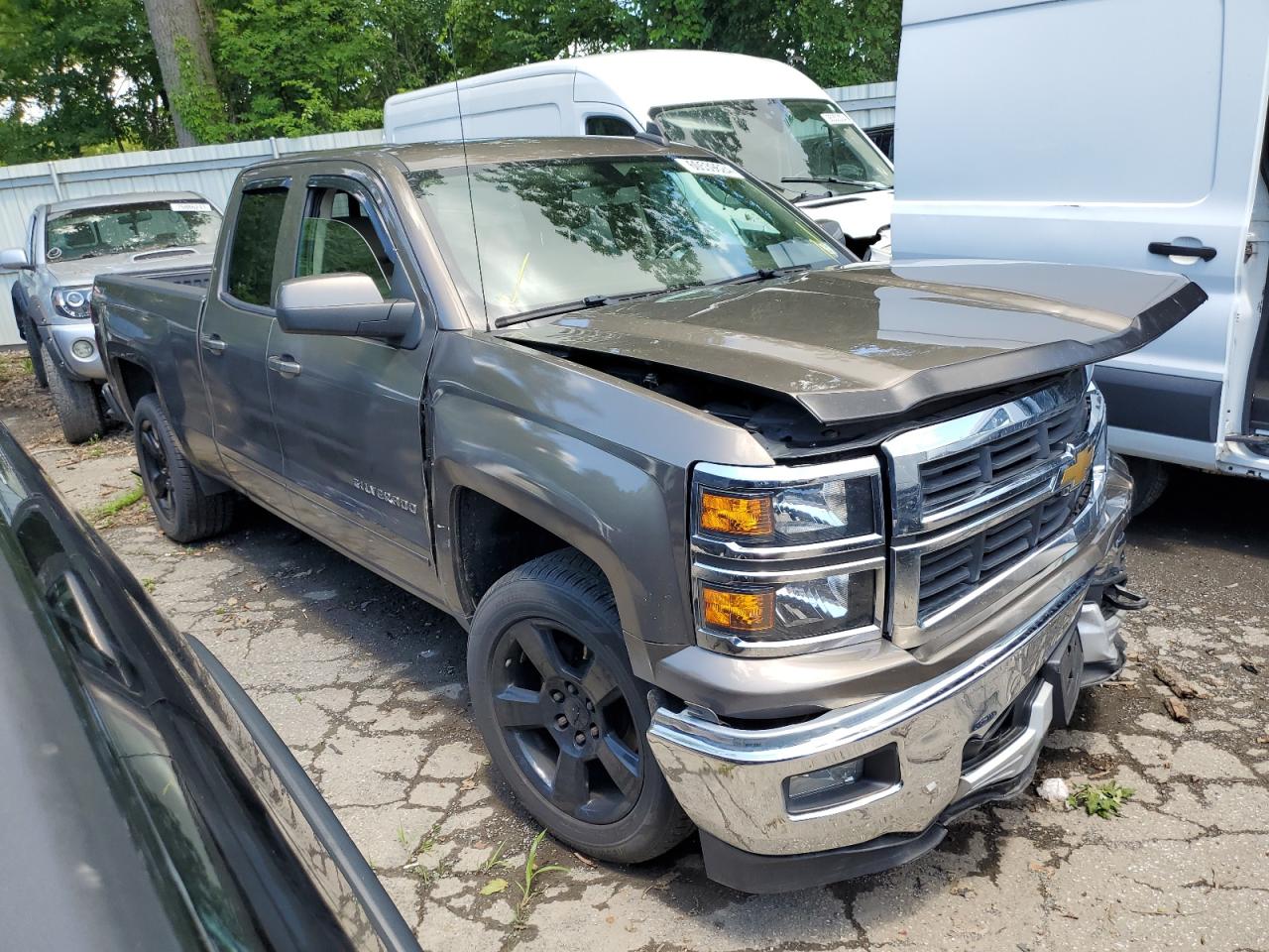 2015 Chevrolet Silverado - Image 4