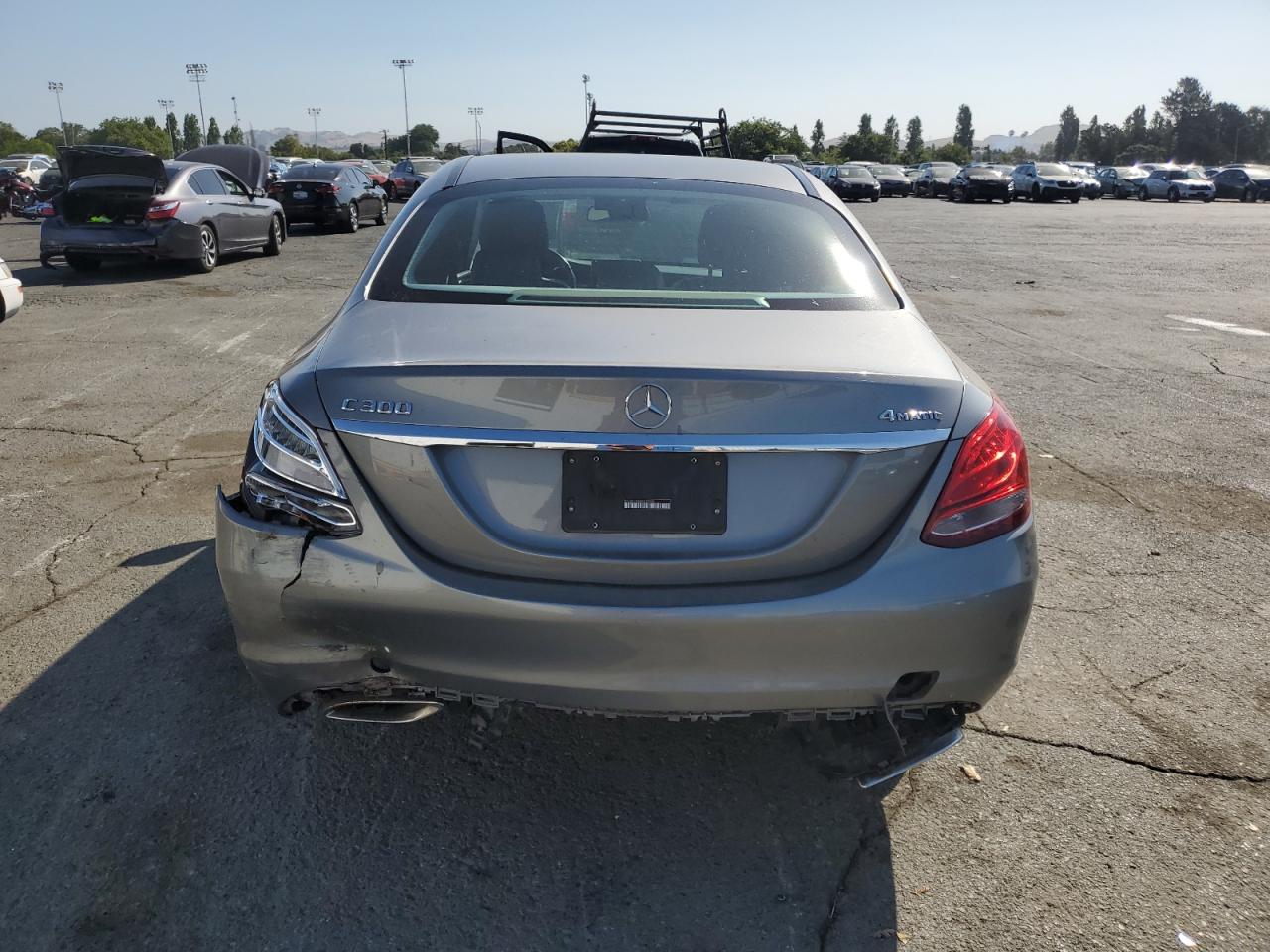 2015 Mercedes-Benz C 300 4Matic VIN: 55SWF4KB4FU037446 Lot: 59975834