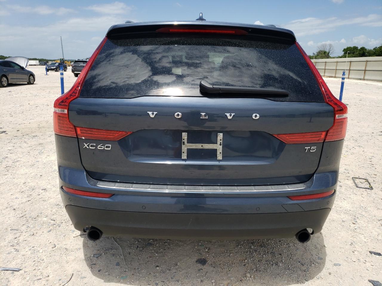 2021 Volvo Xc60 T5 Momentum VIN: YV4102DKXM1759568 Lot: 60675954