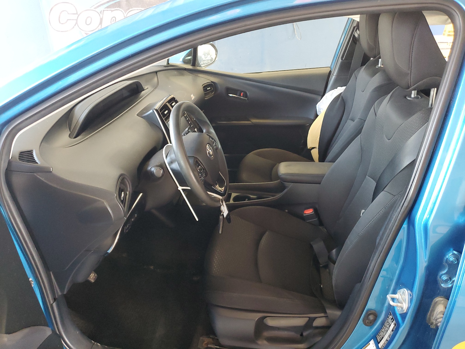 JTDKARFU5L3103616 2020 Toyota Prius L