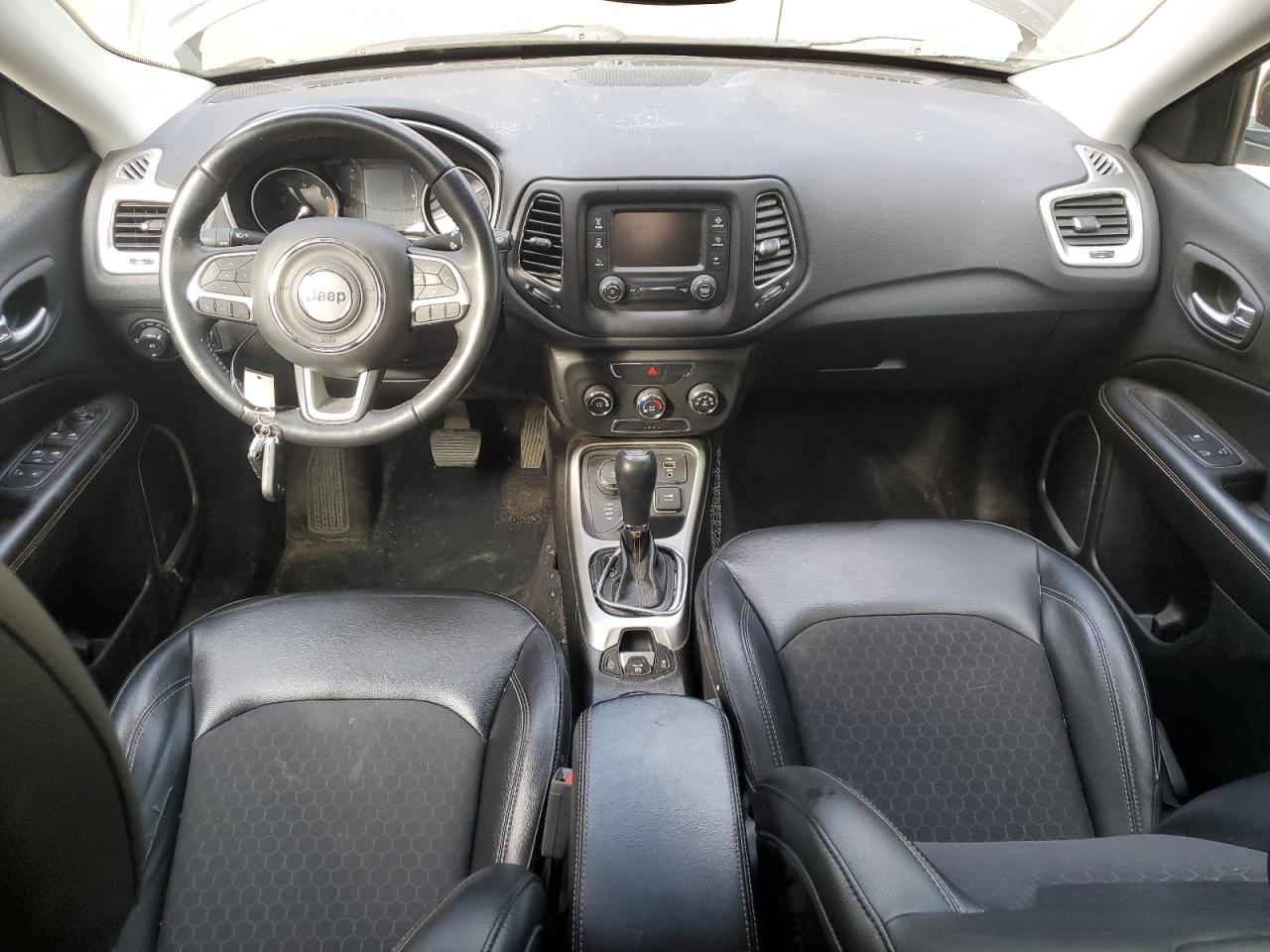 2018 Jeep Compass Latitude VIN: 3C4NJDBB7JT320865 Lot: 57175844