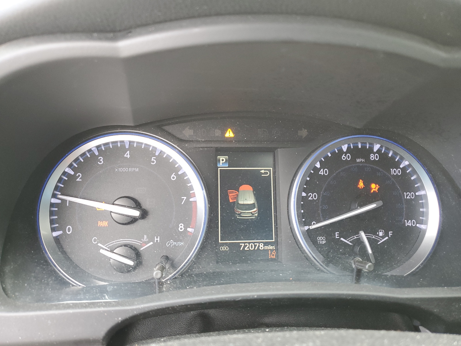 5TDJZRFH2JS817853 2018 Toyota Highlander Se