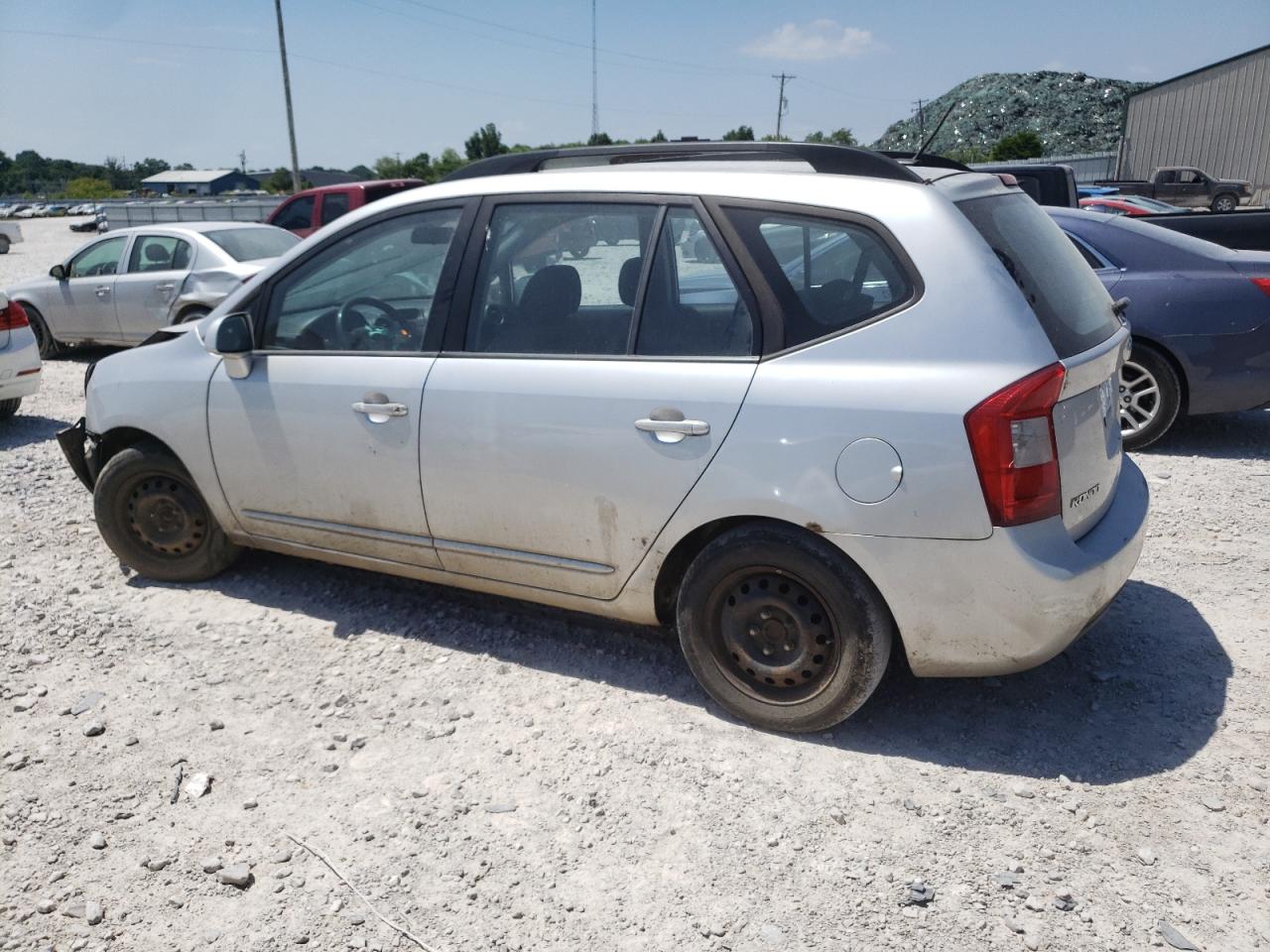 2009 Kia Rondo Base VIN: KNAFG528597269330 Lot: 57200764