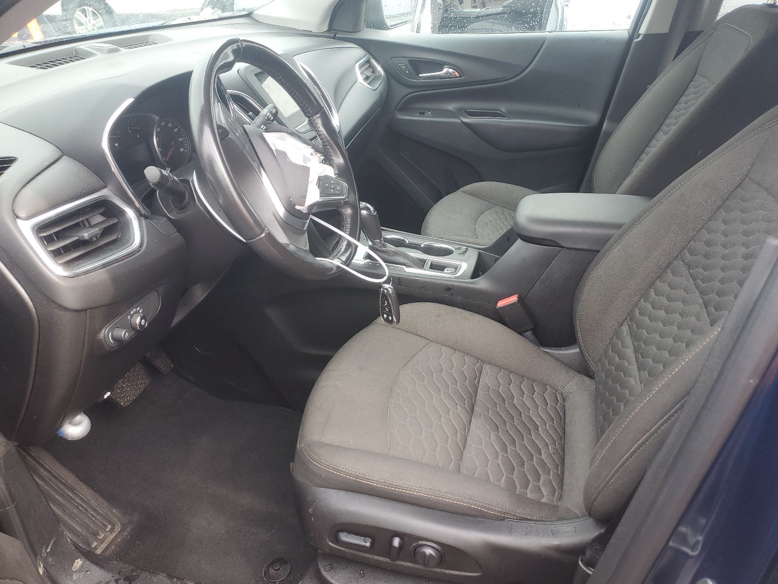 2GNAXKEV9K6226913 2019 Chevrolet Equinox Lt