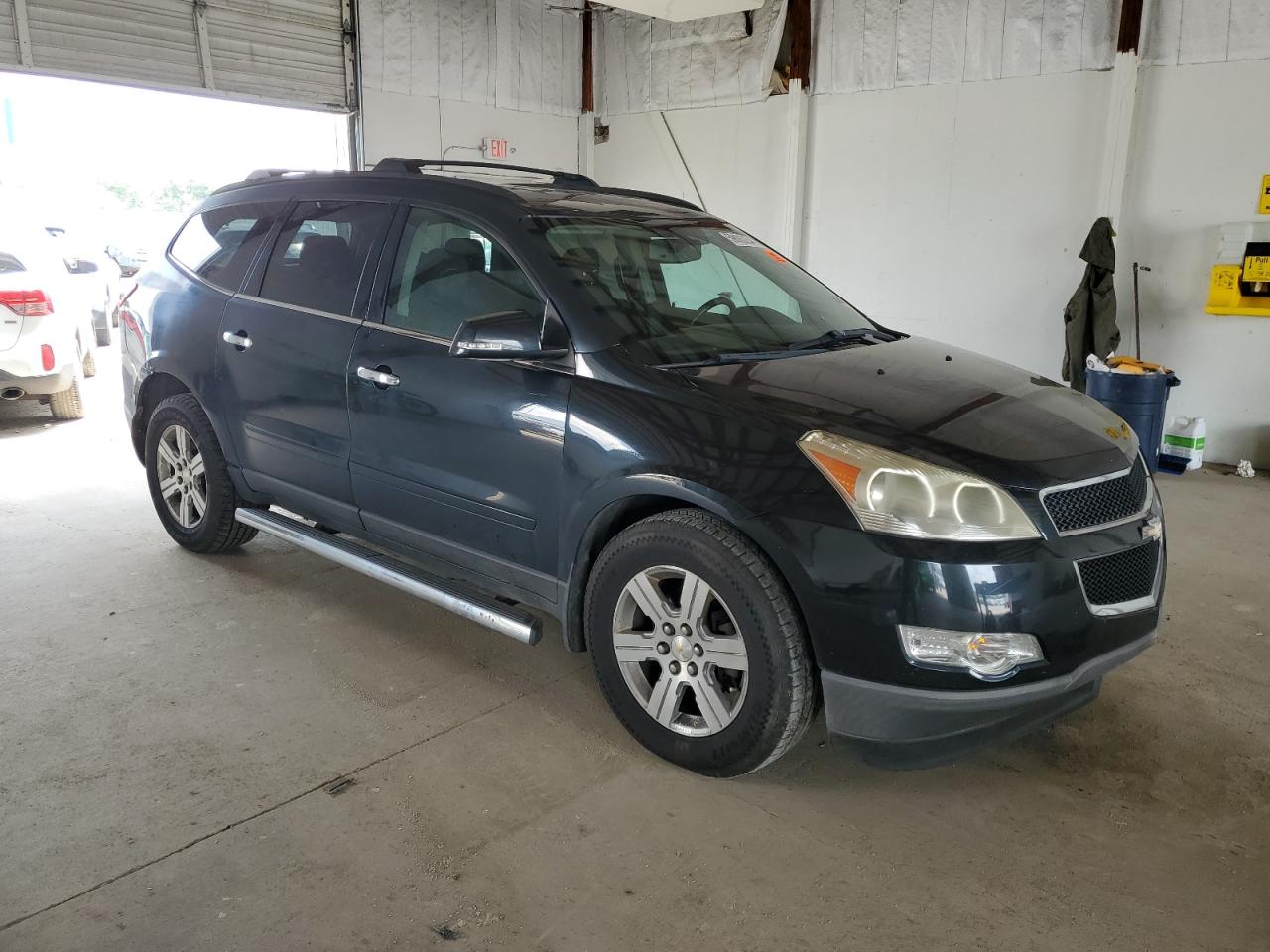 2011 Chevrolet Traverse - Image 4