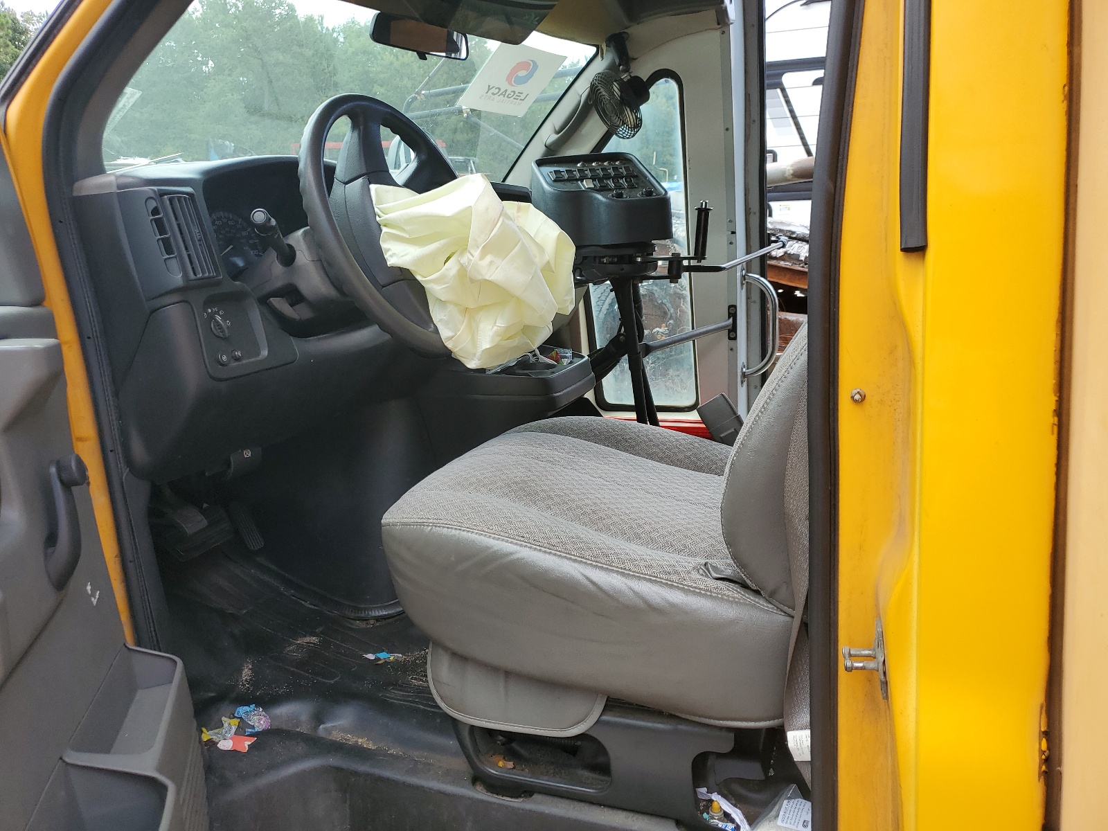 1GBJG31U351195228 2005 Chevrolet Express G3500