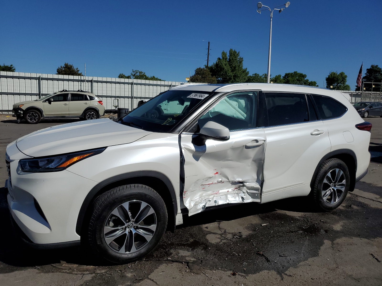 2020 Toyota Highlander Xle vin: 5TDHZRBH9LS047464