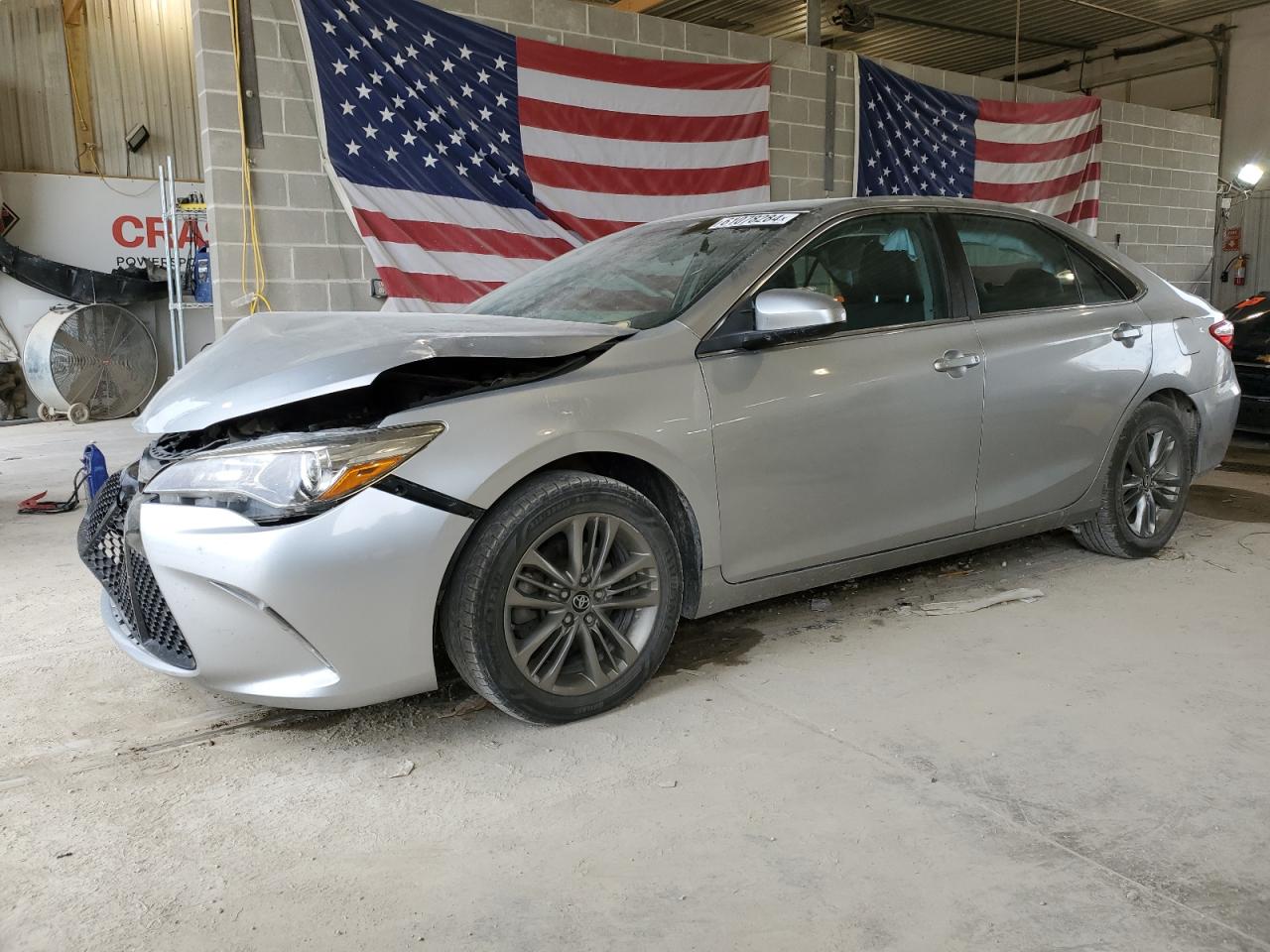 4T1BF1FK1GU263540 2016 TOYOTA CAMRY - Image 1