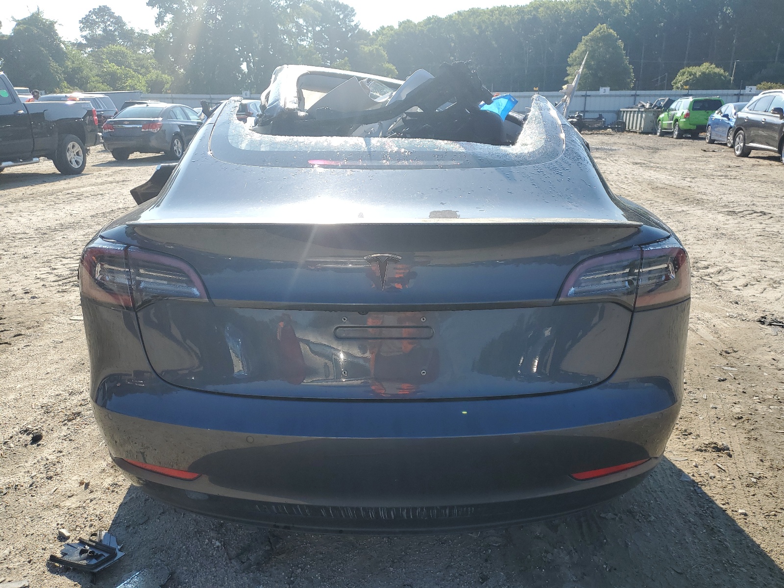 5YJ3E1EA7JF022022 2018 Tesla Model 3