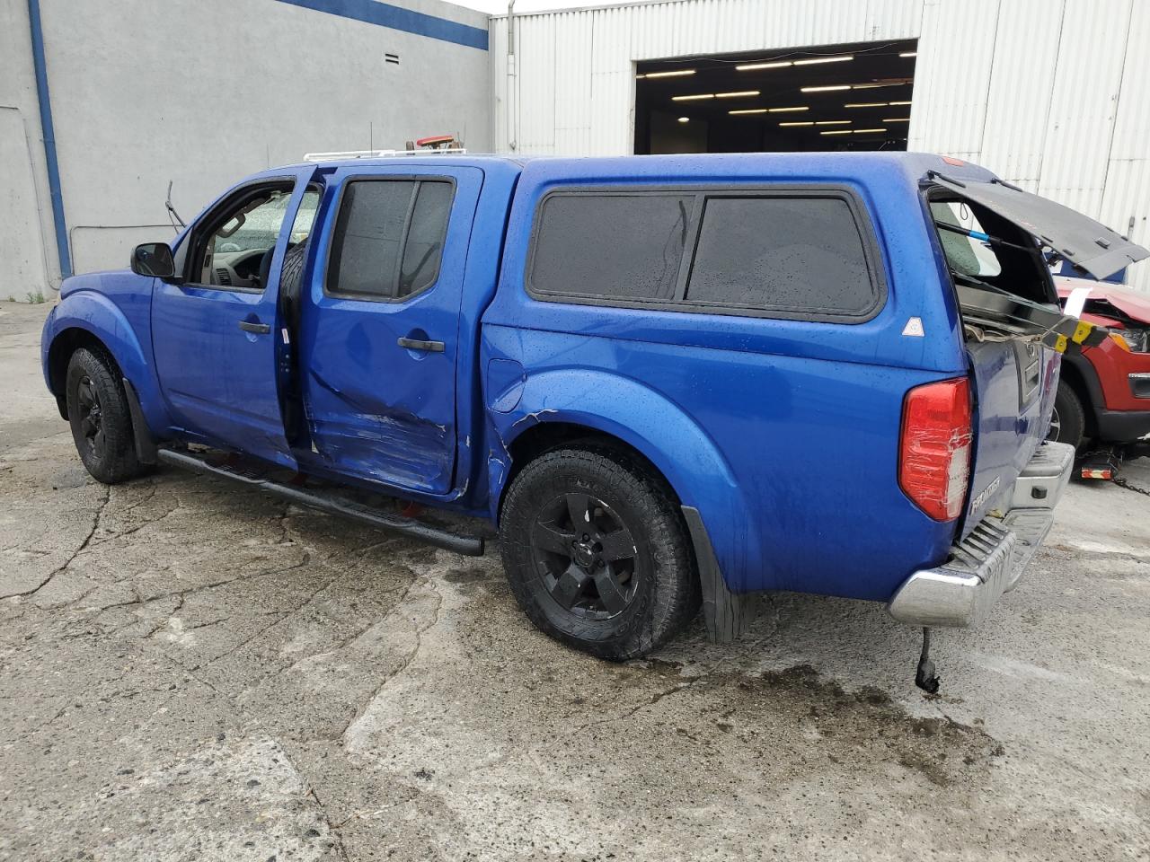 2012 Nissan Navara (Frontier) - Image 2