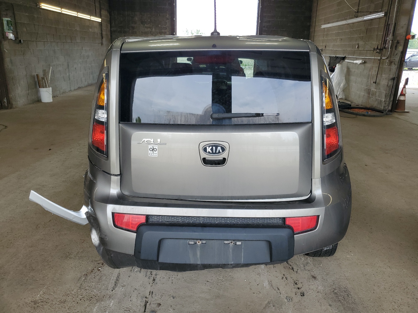 KNDJT2A20B7240263 2011 Kia Soul +