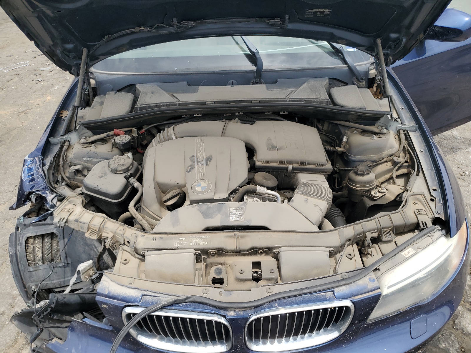 2013 BMW 135 I vin: WBAUN7C56DVM27076