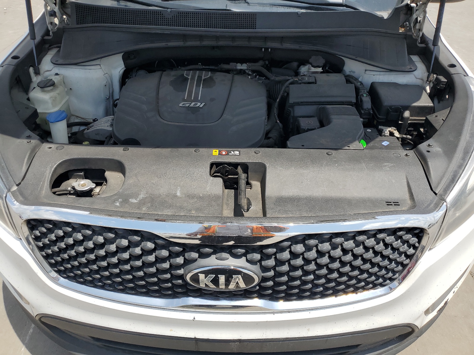 2018 Kia Sorento Lx vin: 5XYPG4A59JG393505