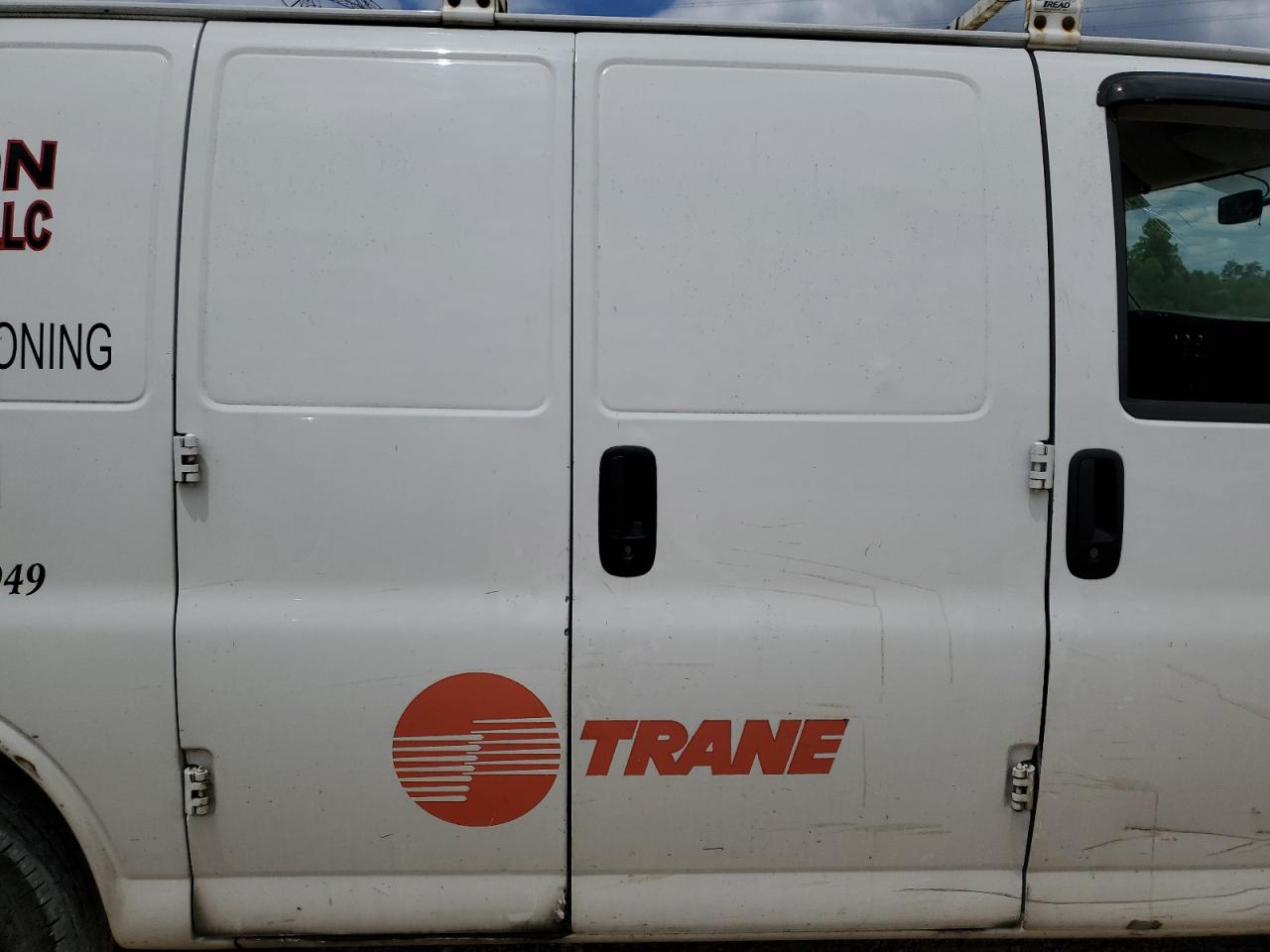 2017 Chevrolet Express G2500 VIN: 1GCWGAFF5H1100429 Lot: 57198524