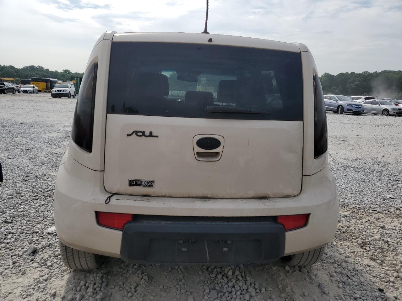 KNDJT2A20B7713014 2011 Kia Soul +