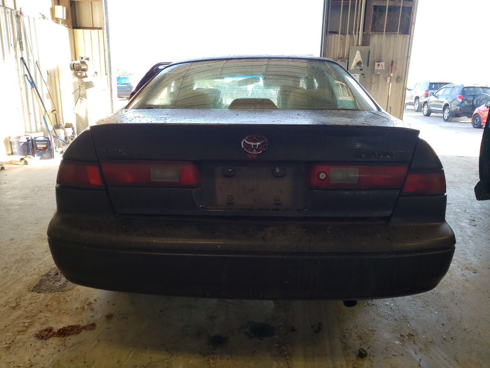 JT2BG22K2X0294048 1999 Toyota Camry Le