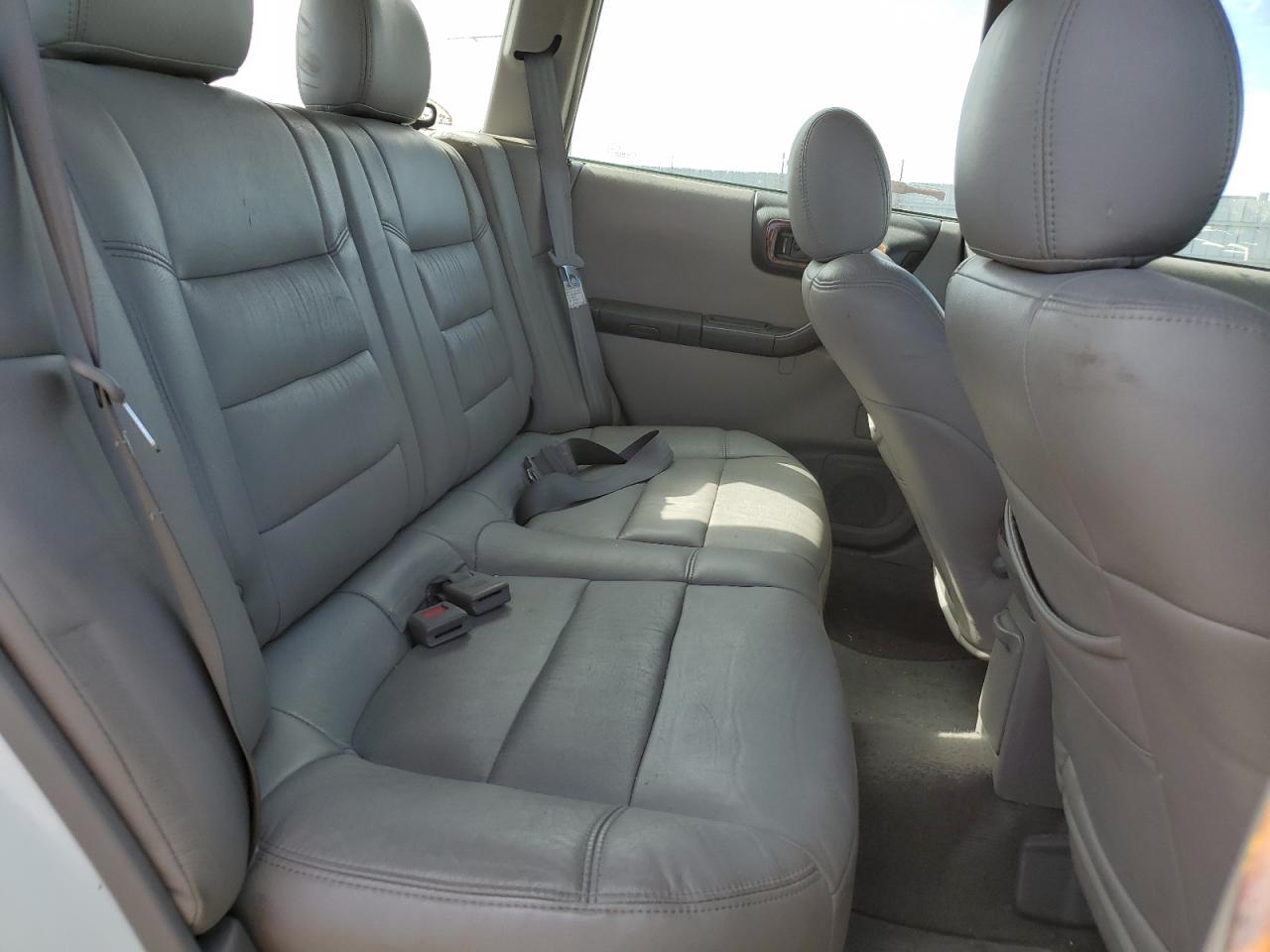 2000 Subaru Forester L VIN: JF1SF6352YH729203 Lot: 60614954