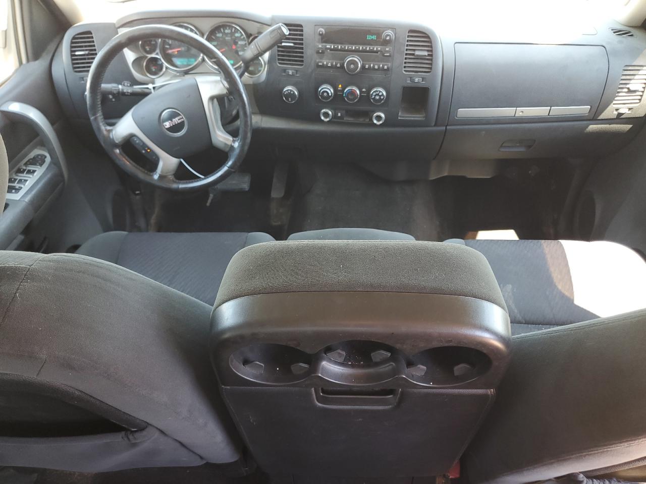 2009 GMC Sierra - Image 8