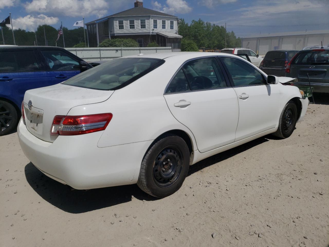 2010 Toyota Camry - Image 3