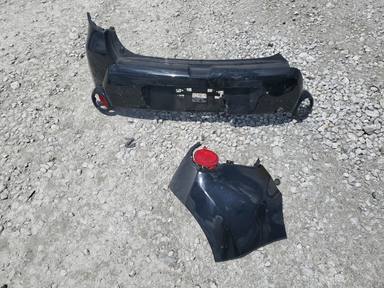 2016 Kia Soul + VIN: KNDJP3A5XG7370739 Lot: 61219334