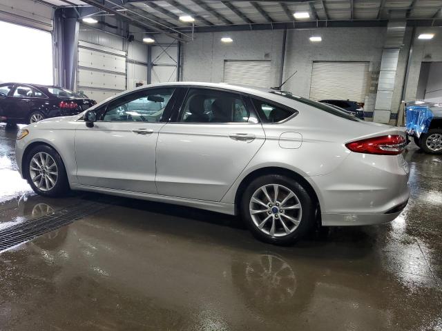  FORD FUSION 2017 Сріблястий