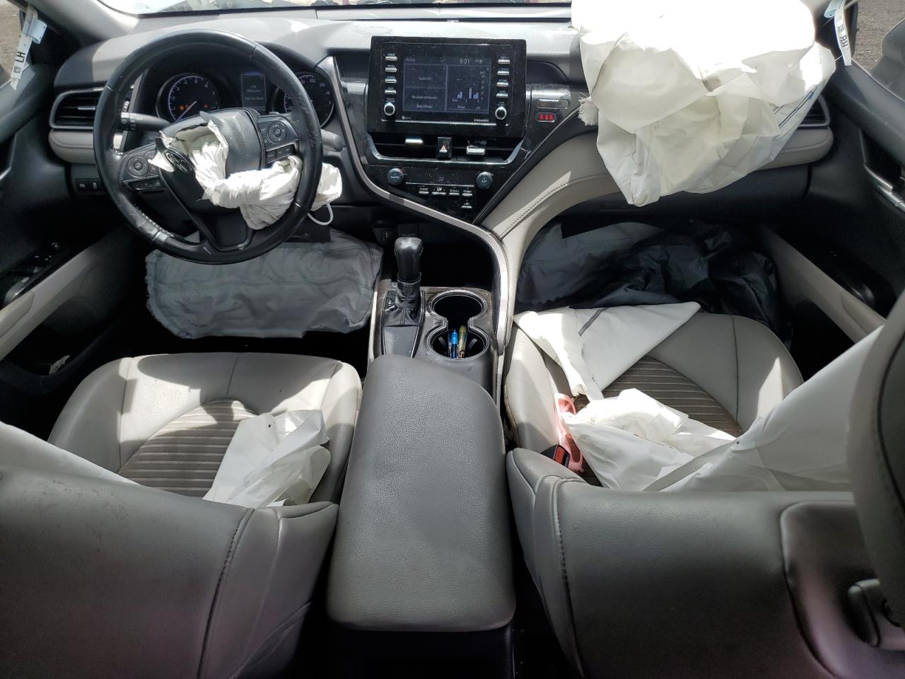 2021 Toyota Camry - Image 8