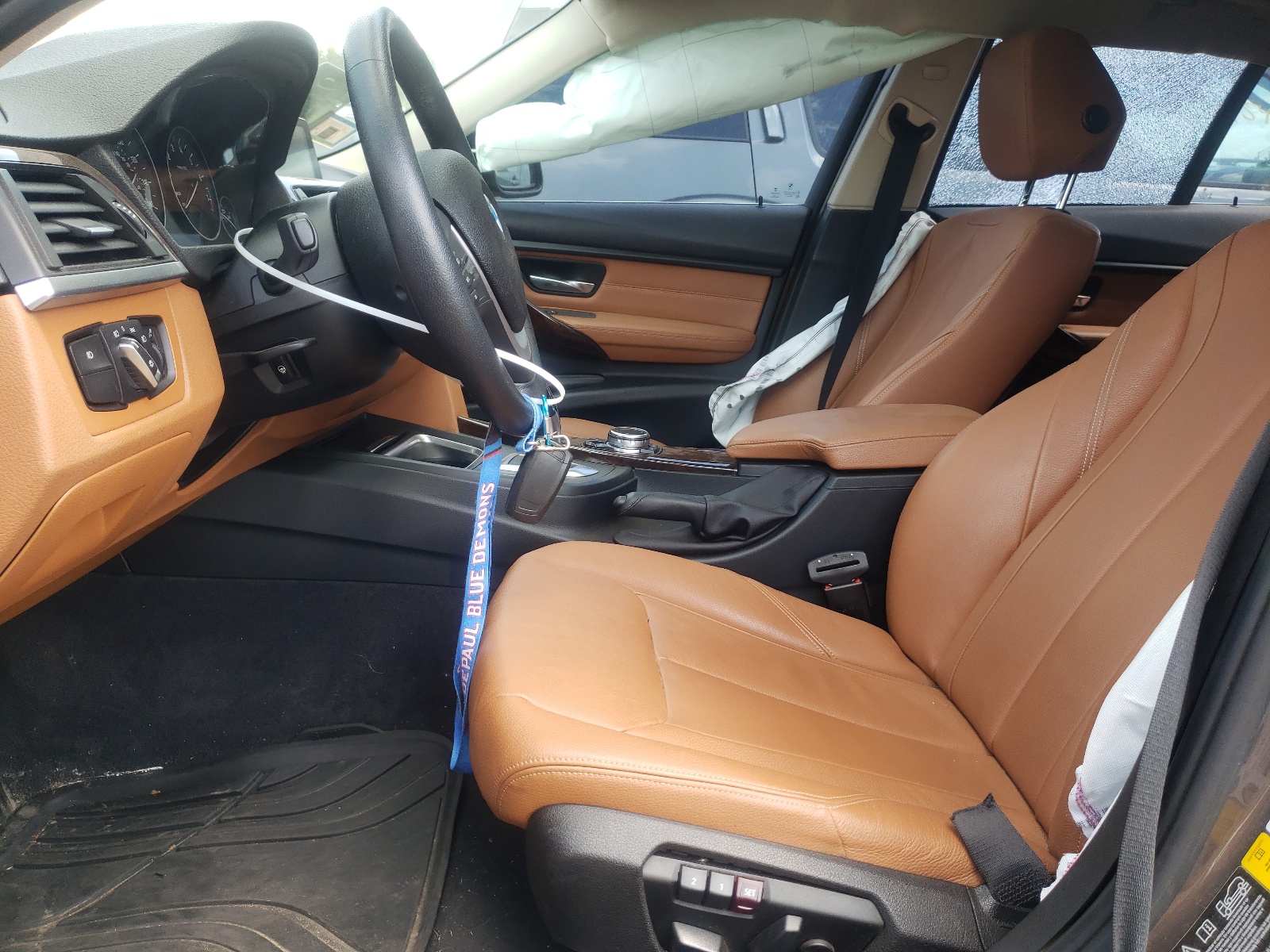 WBA3B9G55FNR92979 2015 BMW 335 Xi