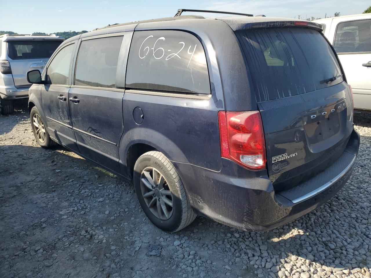 2014 Dodge Caravan - Image 2