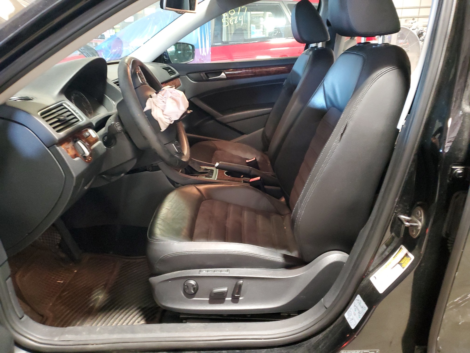 1VWCN7A31DC073833 2013 Volkswagen Passat Sel