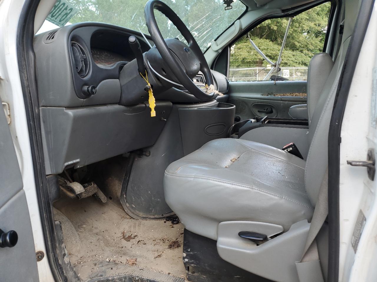 2005 Ford Econoline E350 Super Duty Cutaway Van VIN: 1FDWE35L05HA26876 Lot: 61066534