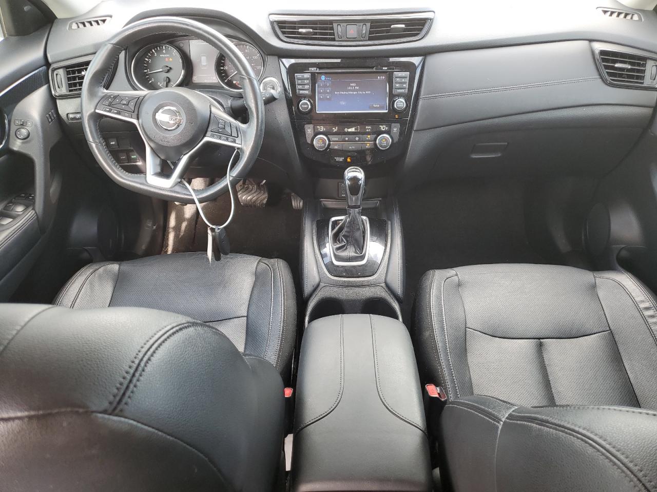 2017 Nissan Rogue - Image 8