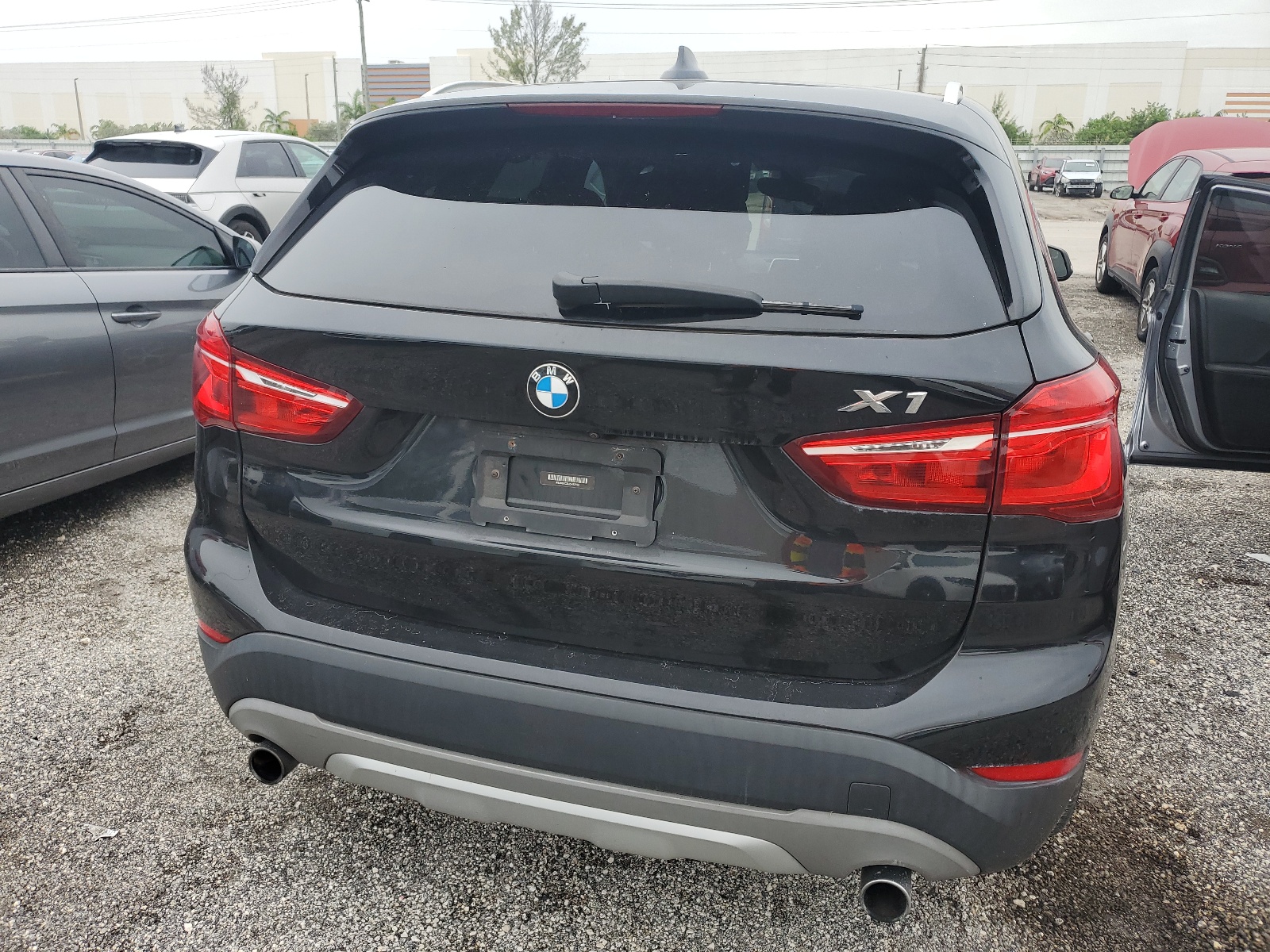 WBXHU7C33J5H42893 2018 BMW X1 Sdrive28I