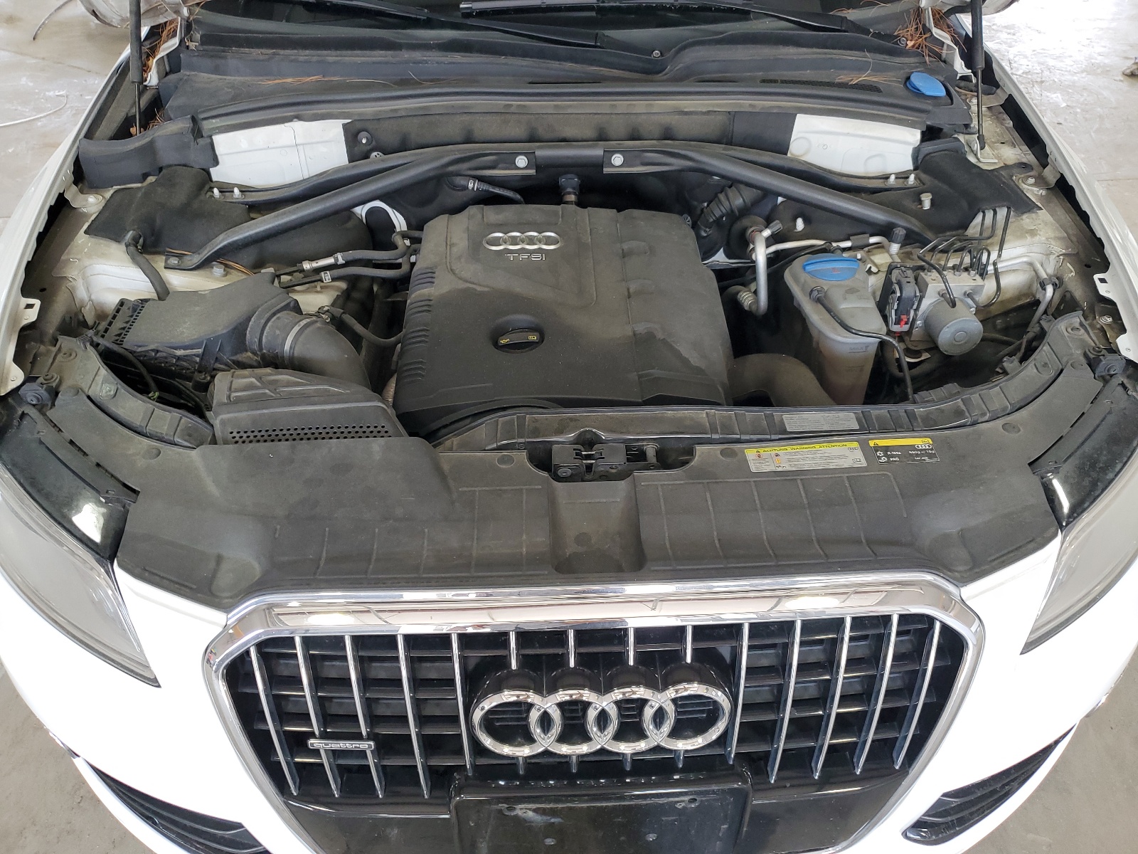 WA1CFAFP5FA129810 2015 Audi Q5 Premium