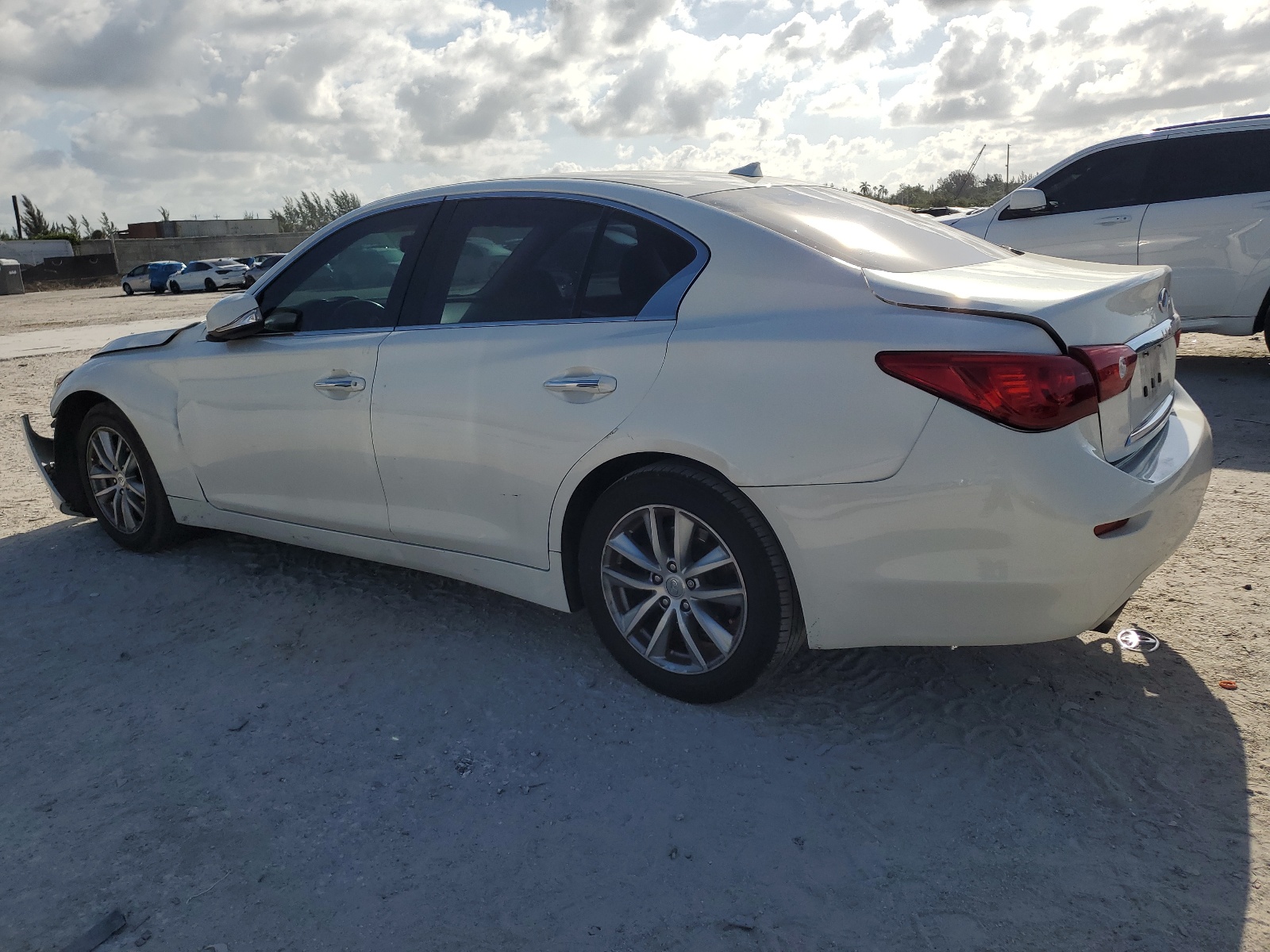 2015 Infiniti Q50 Base vin: JN1BV7AP9FM339147