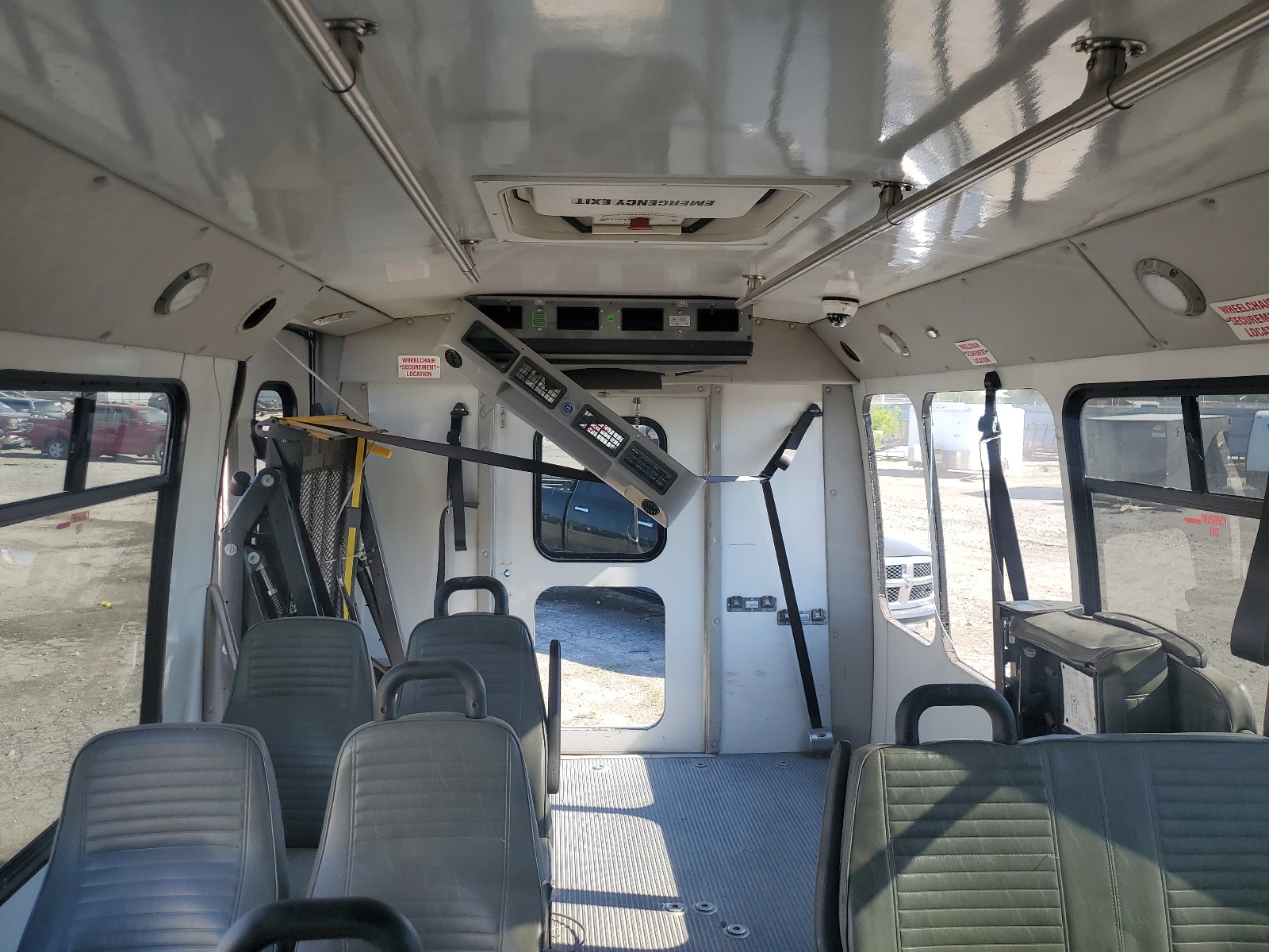 1FDFE4FS4HDC51423 2017 Ford Econoline E450 Super Duty Cutaway Van