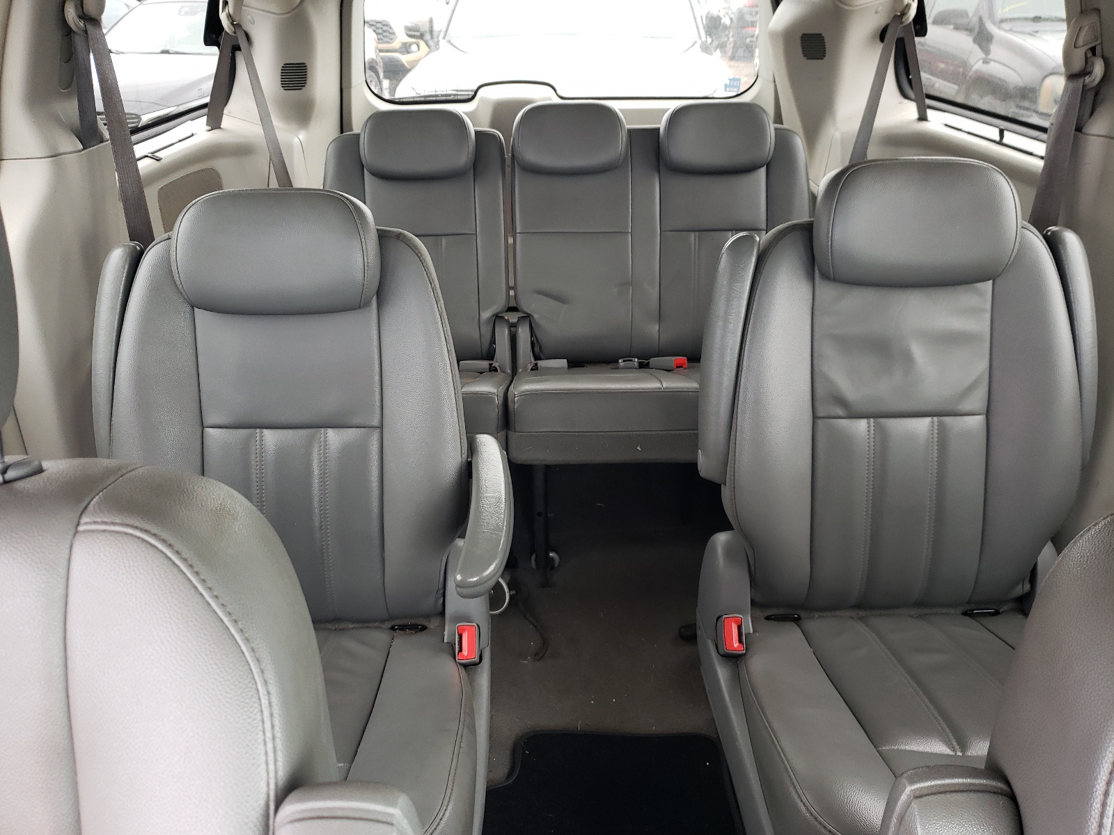 2A4RR5D18AR315417 2010 Chrysler Town & Country Touring