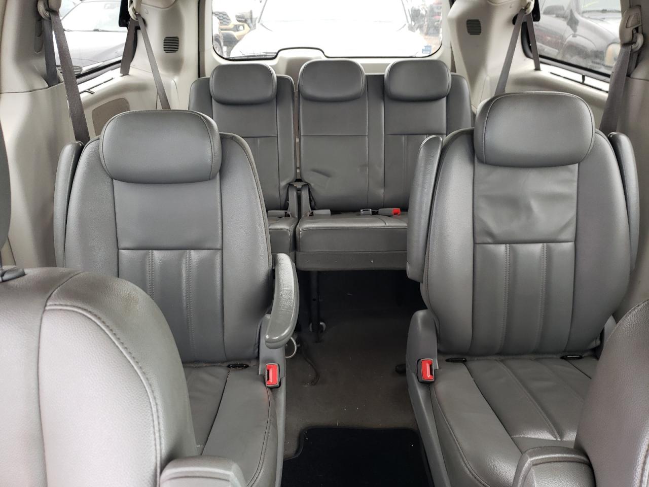 2010 Chrysler Town & Country Touring VIN: 2A4RR5D18AR315417 Lot: 60427474